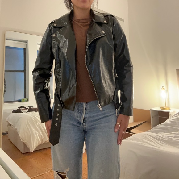 BB Dakota Patent Leather Moto Jacket

Size S - Picture 5 of 5